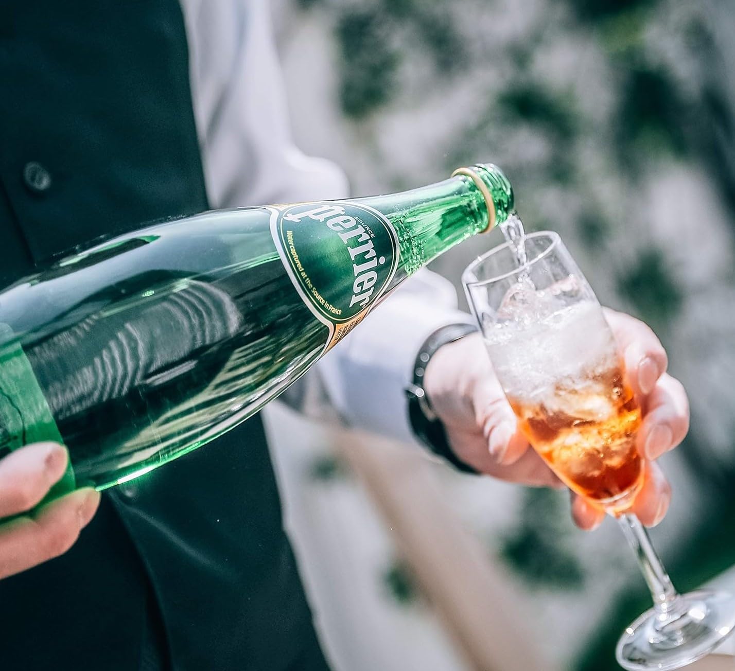 PERRIER・ペリエ 炭酸⼊りナチュラルミネラルウォーター 瓶 750ml