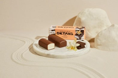 冷凍ギフト  オクターブ・ ミルクチョコチーズケーキ・バニラ 14個（BOX）　